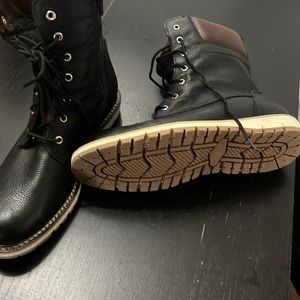 Men’s leather boots